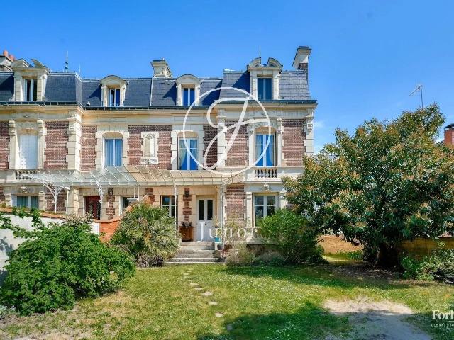 Maison 8 pièces 183 m²