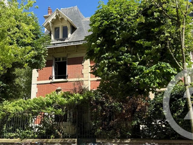 Maison 8 pièces 183 m²