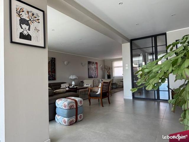 Maison 8 pièces 183 m²
