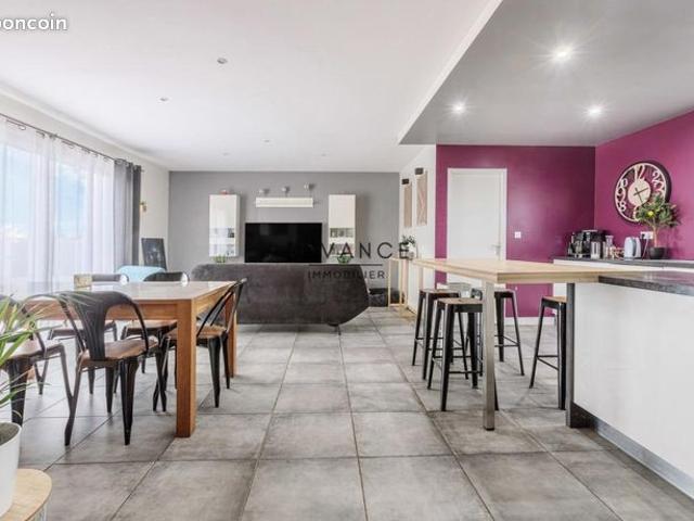 Maison 8 pièces 183 m²