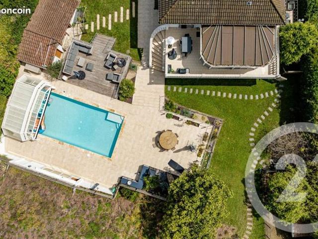 Maison 8 pièces 183 m²
