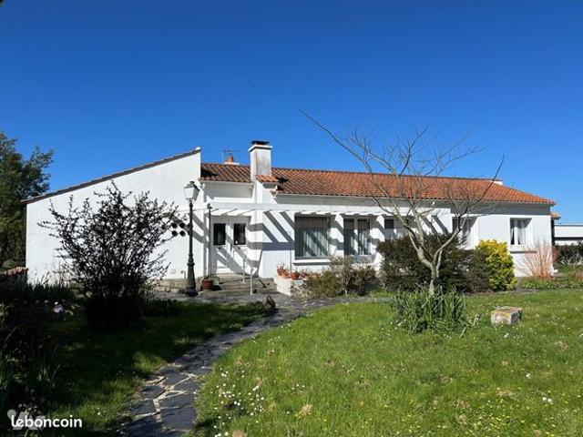 Maison 8 pièces 183 m²