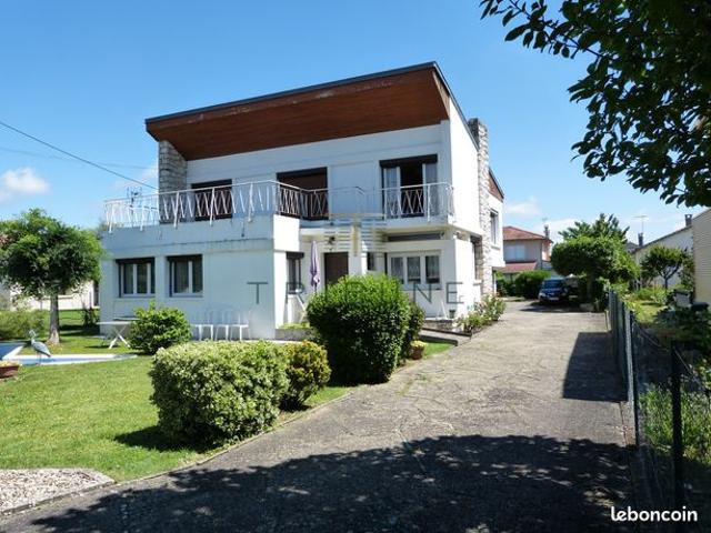 Maison 8 pièces 183 m²