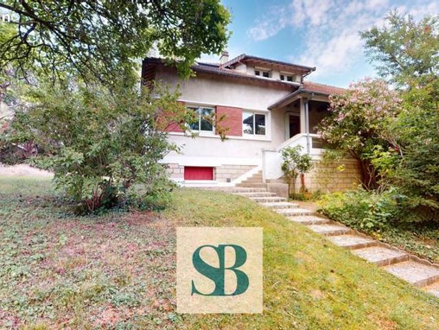Maison 8 pièces 183 m²