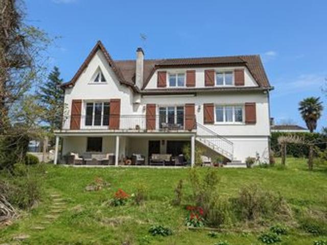 Maison 8 pièces 183 m²