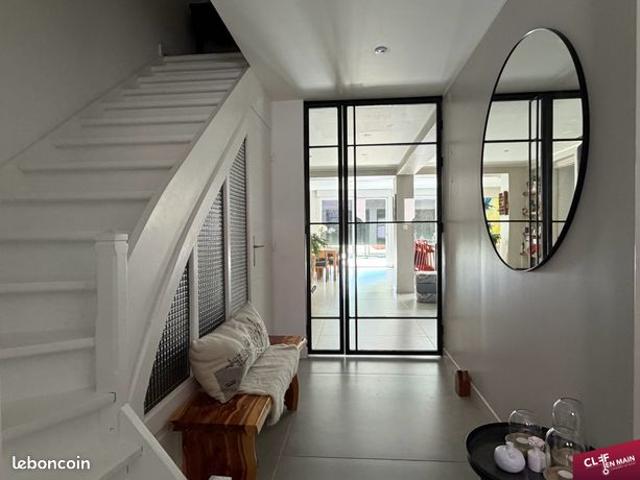 Maison 8 pièces 183 m²