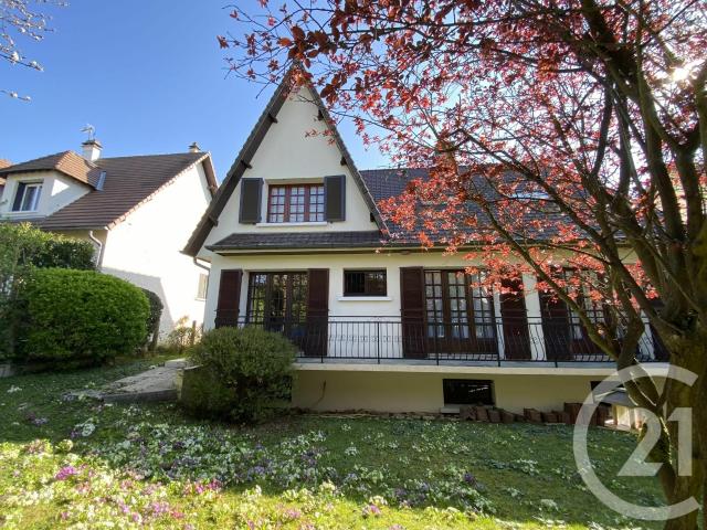 Maison 8 pièces 183 m²