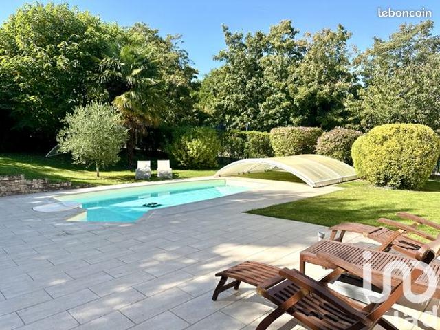 Maison 8 pièces 194 m²