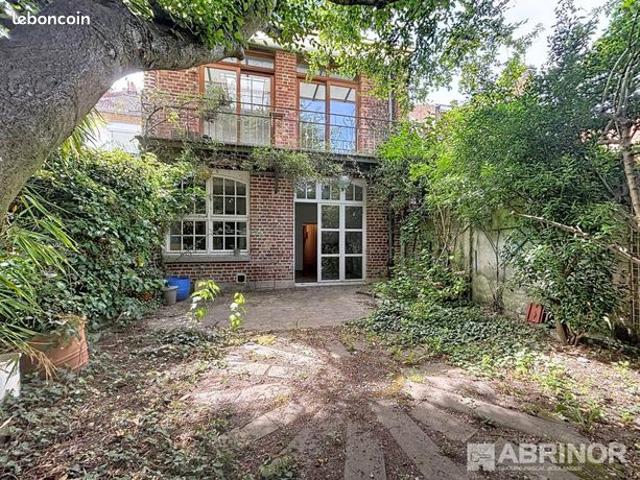 Maison 8 pièces 194 m²