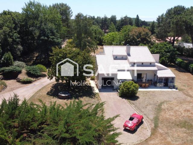 Maison 8 pièces 194 m²