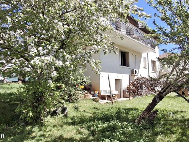 Maison 8 pièces 194 m²