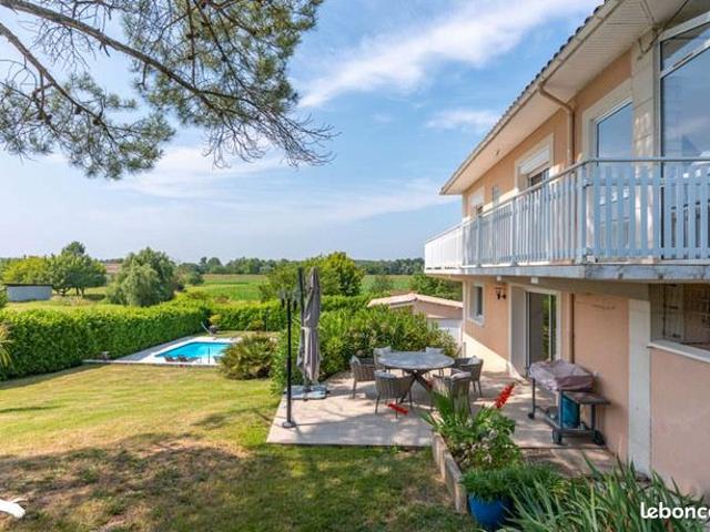 Maison 8 pièces 194 m²