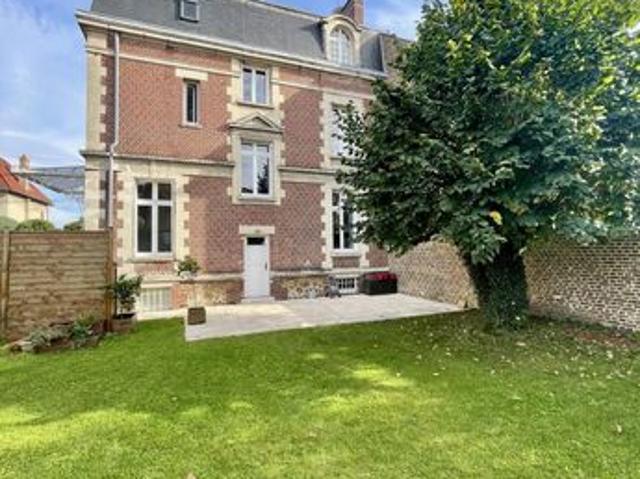 Maison 8 pièces 194 m²