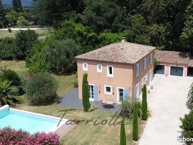 Maison 8 pièces 194 m²