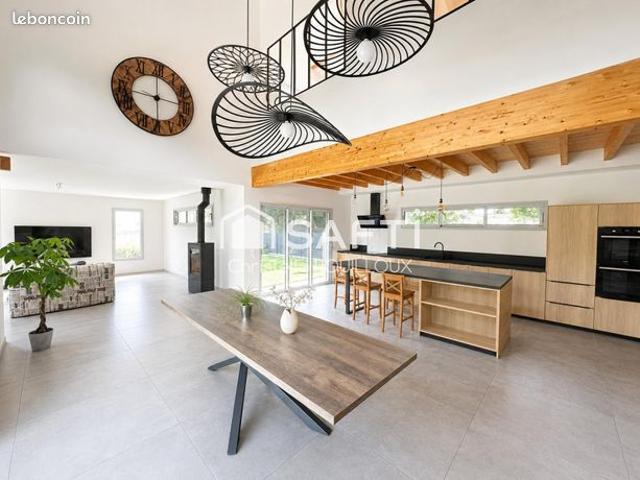 Maison 8 pièces 194 m²