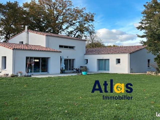Maison 8 pièces 194 m²