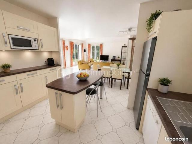 Maison 8 pièces 194 m²