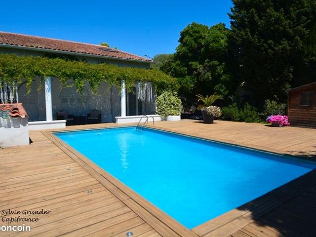 Maison 8 pièces 194 m²