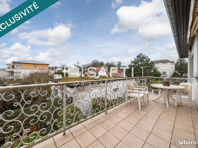 Maison 8 pièces 195 m²