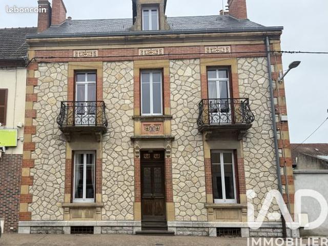 Maison 8 pièces 195 m²