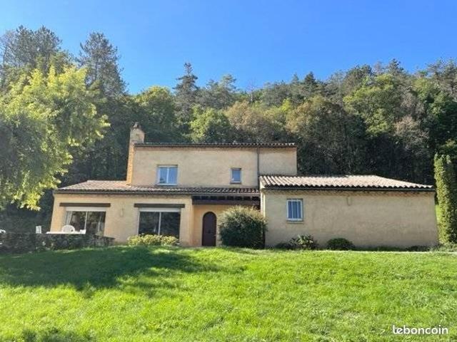 Maison 8 pièces 195 m²