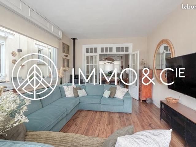 Maison 8 pièces 195 m²