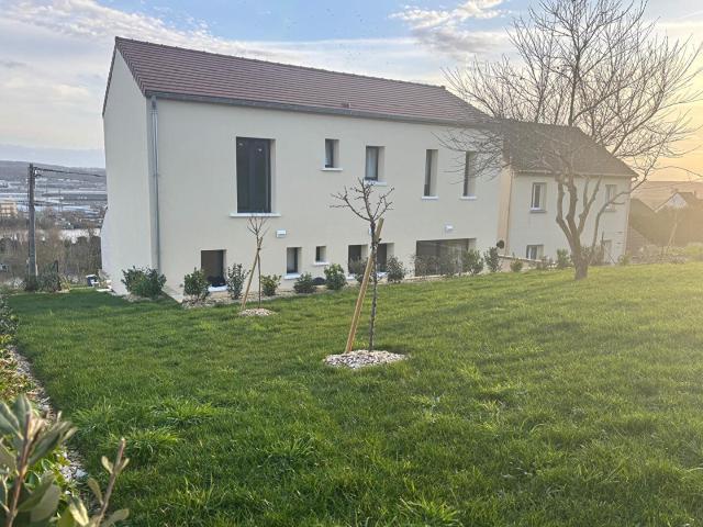 Maison 8 pièces 195 m²