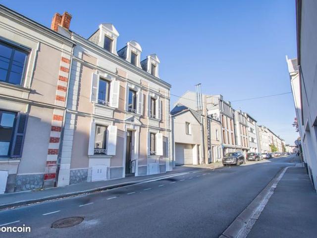 Maison 8 pièces 195 m²