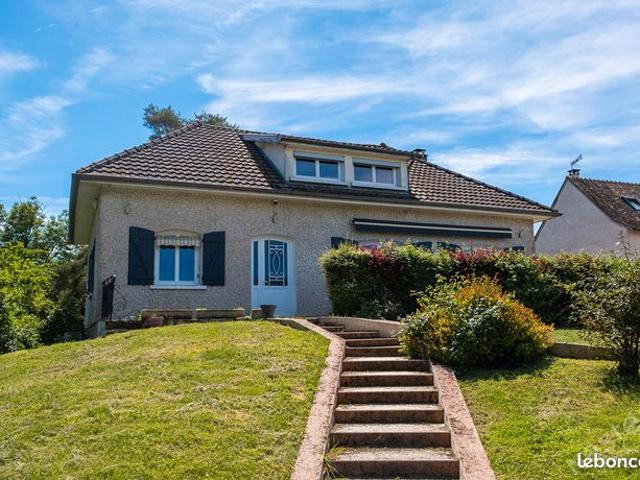 Maison 8 pièces 195 m²