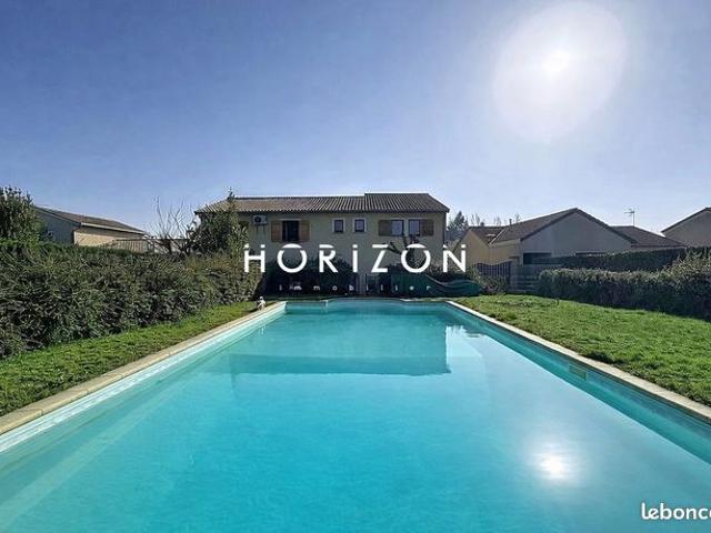 Maison 8 pièces 195 m²