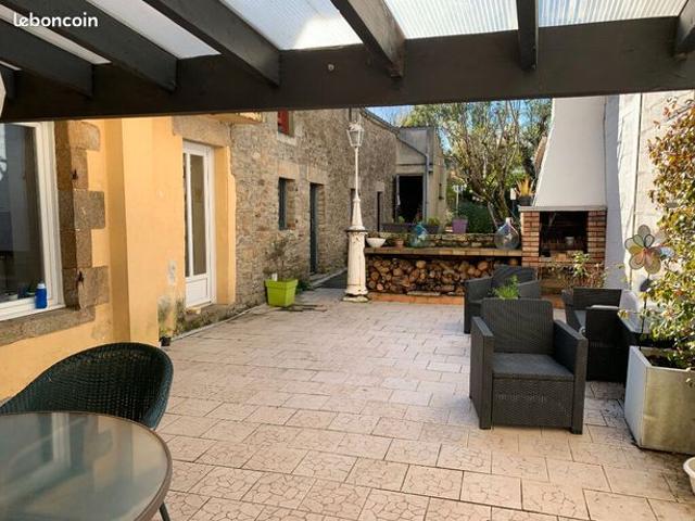 Maison 8 pièces 195 m²