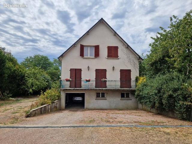 Maison 8 pièces 195 m²
