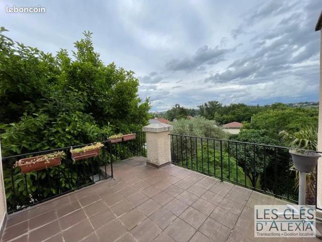 Maison 8 pièces 195 m²