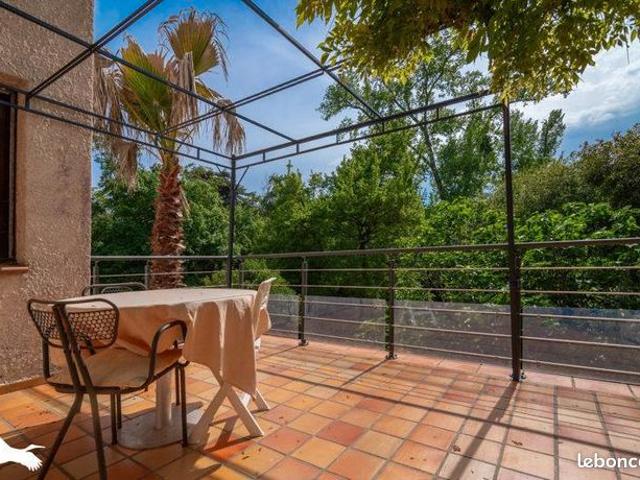 Maison 8 pièces 195 m²