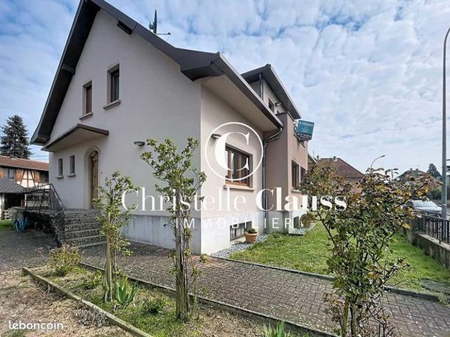 Maison 8 pièces 195 m²