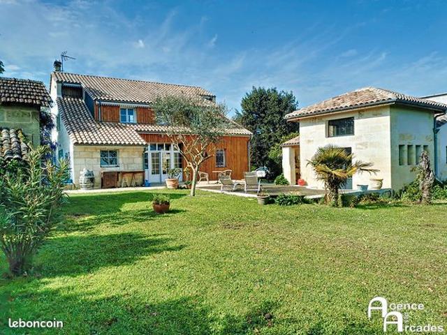 Maison 8 pièces 195 m²