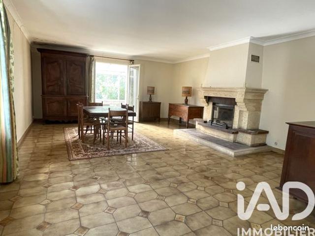 Maison 8 pièces 195 m²