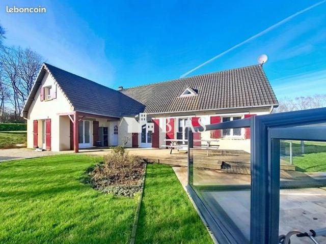 Maison 8 pièces 195 m²