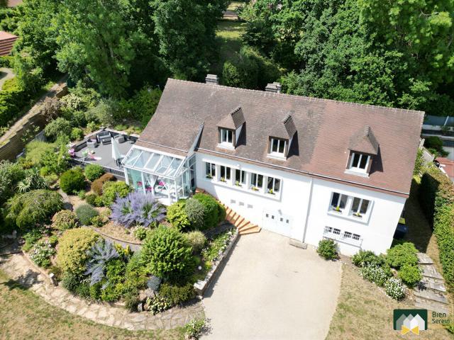 Maison 8 pièces 195 m²