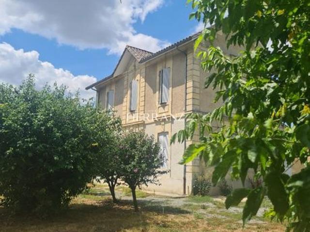 Maison 8 pièces 195 m²