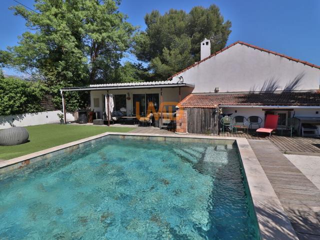 Maison 8 pièces 195 m²