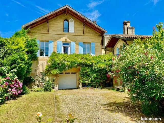 Maison 8 pièces 195 m²