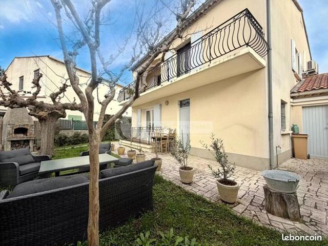 Maison 8 pièces 195 m²