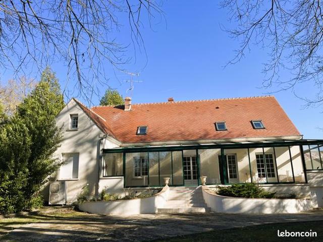 Maison 8 pièces 195 m²