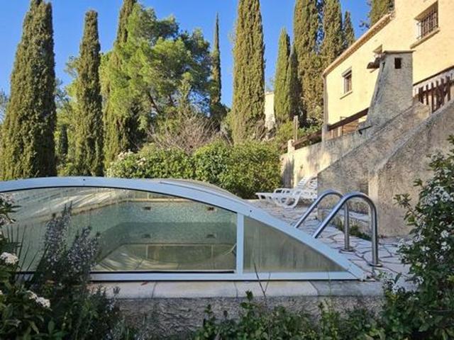 Maison 8 pièces 195 m²