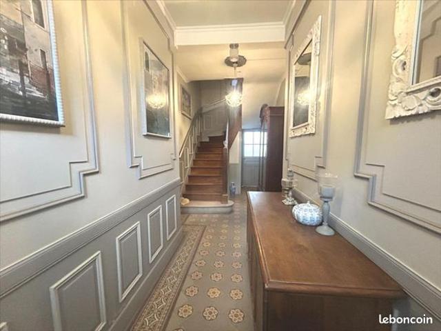 Maison 8 pièces 195 m²