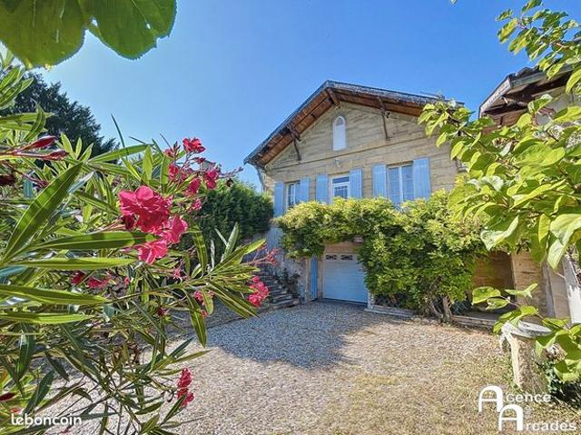 Maison 8 pièces 195 m²