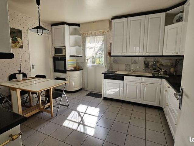 Maison 8 pièces 195 m²