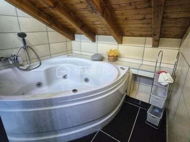 Maison 8 pièces 195 m²