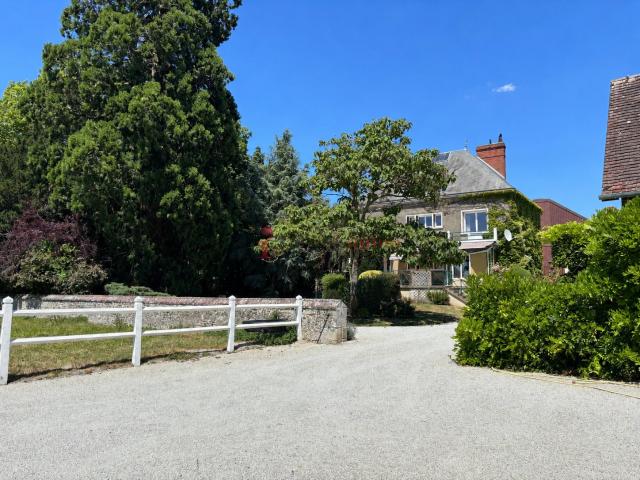 Maison 8 pièces 195 m²